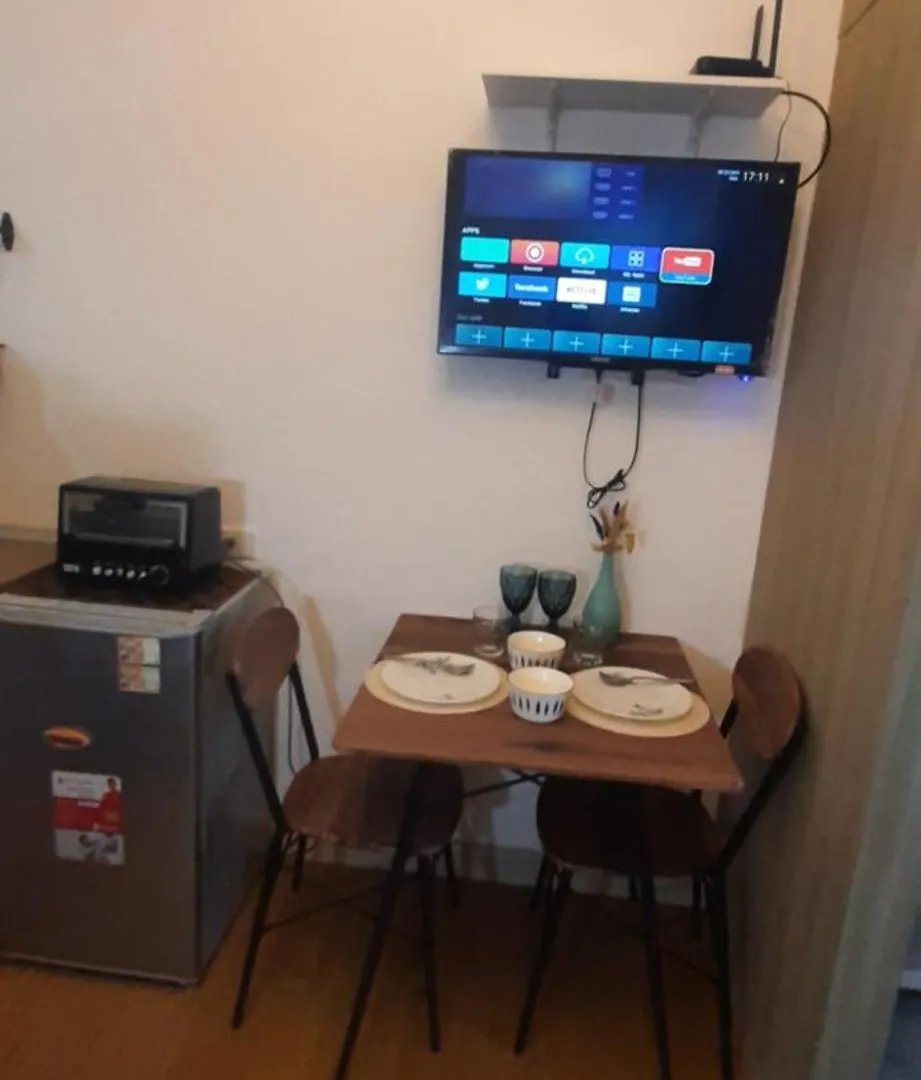 Ml'S Staycation Taguig Hotel