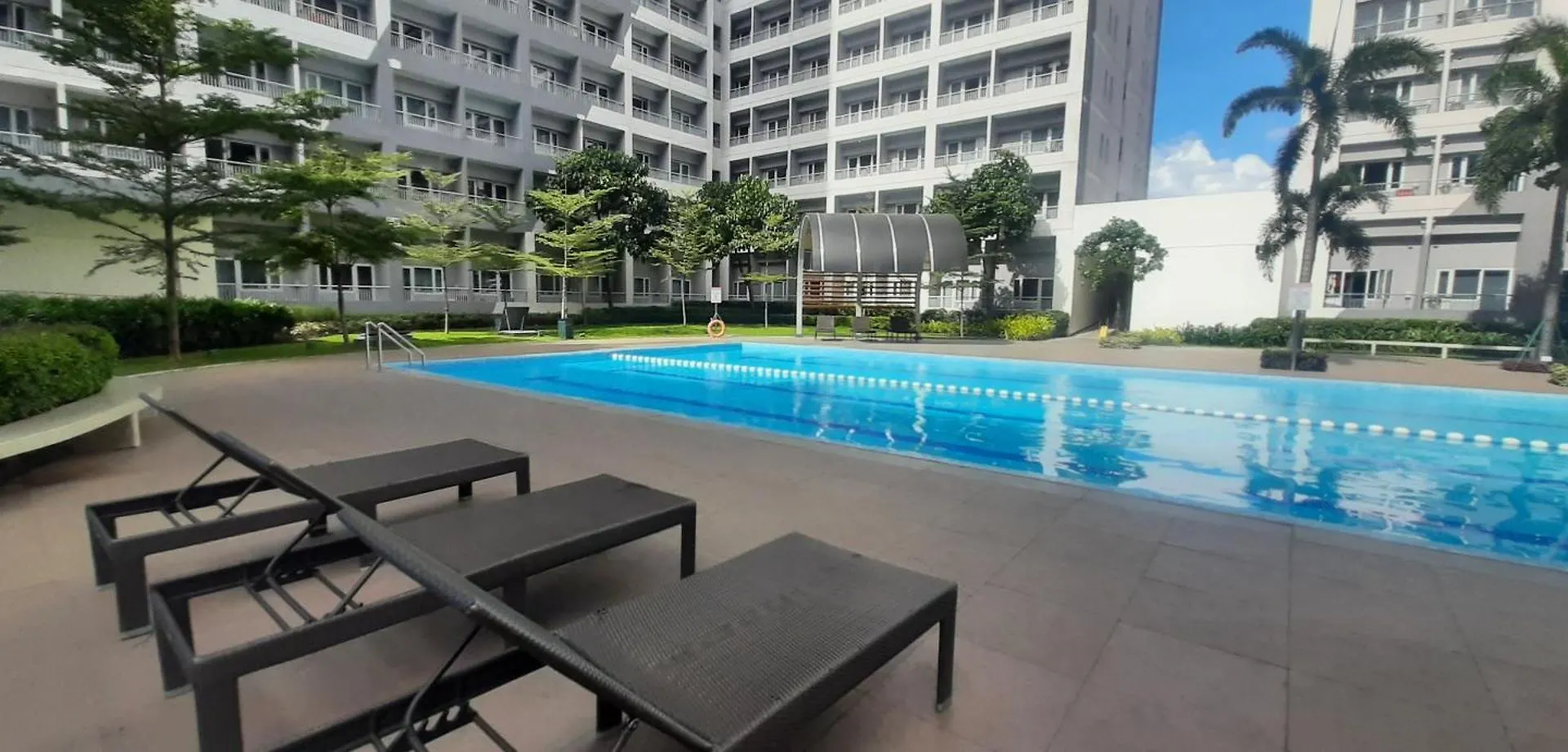 Ml'S Staycation Taguig Hotel